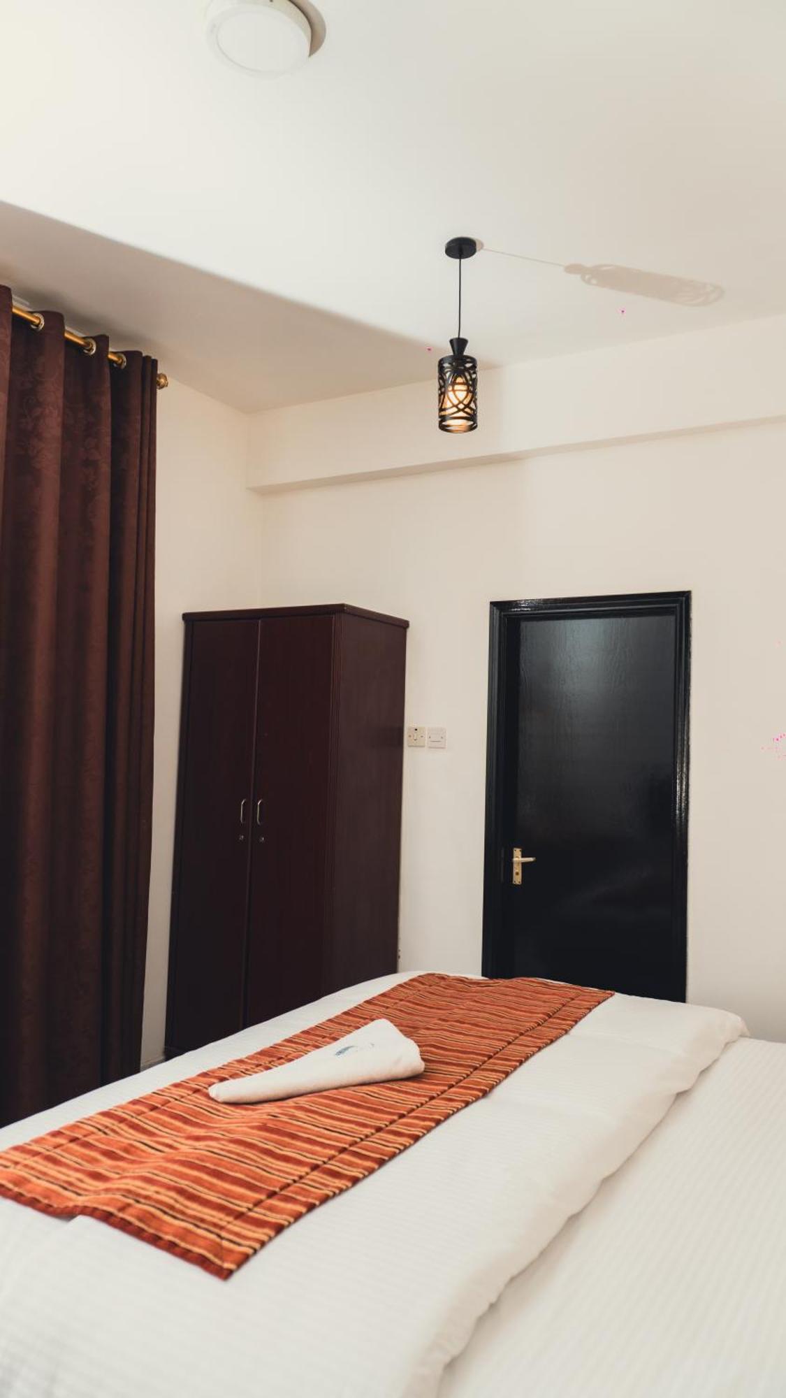 Pan Emirates Hotel Apartments Шарджа Экстерьер фото