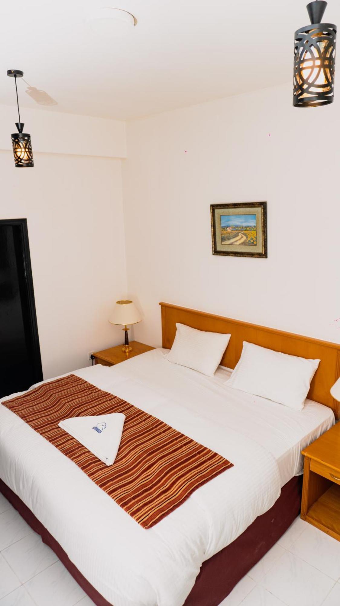 Pan Emirates Hotel Apartments Шарджа Экстерьер фото